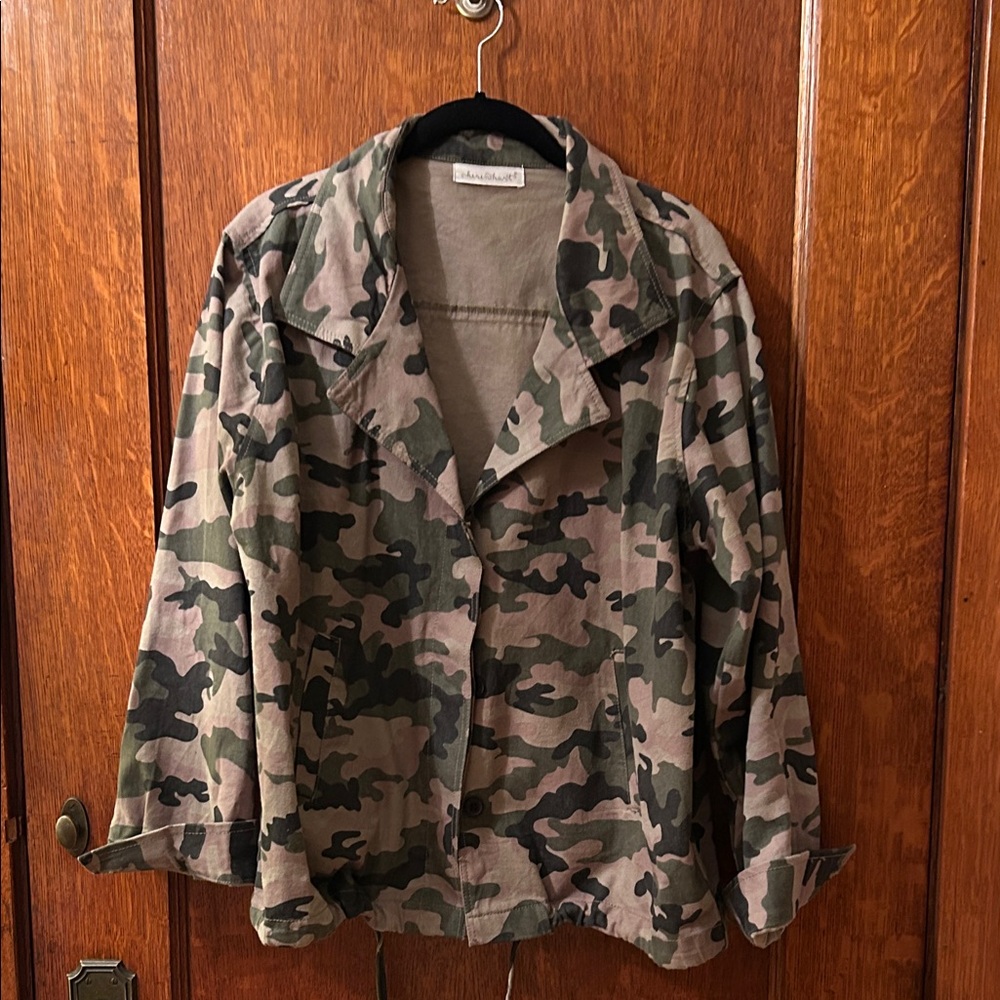 KEREN hart Green and Brown Camouflage Utility Jacket